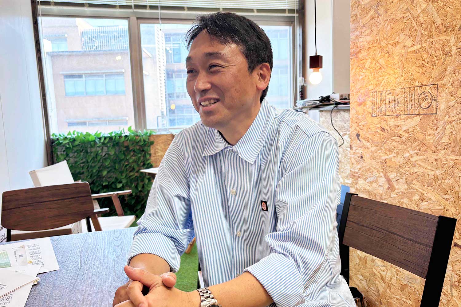 村山先生が話している様子