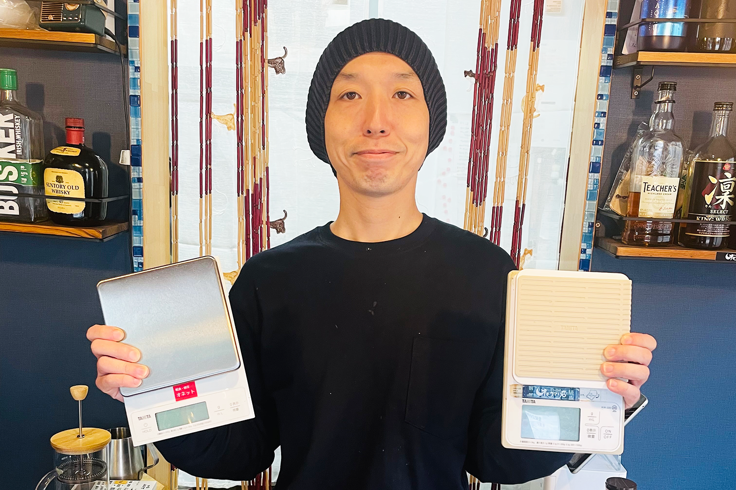 クッキングスケールをもつ野見山さん