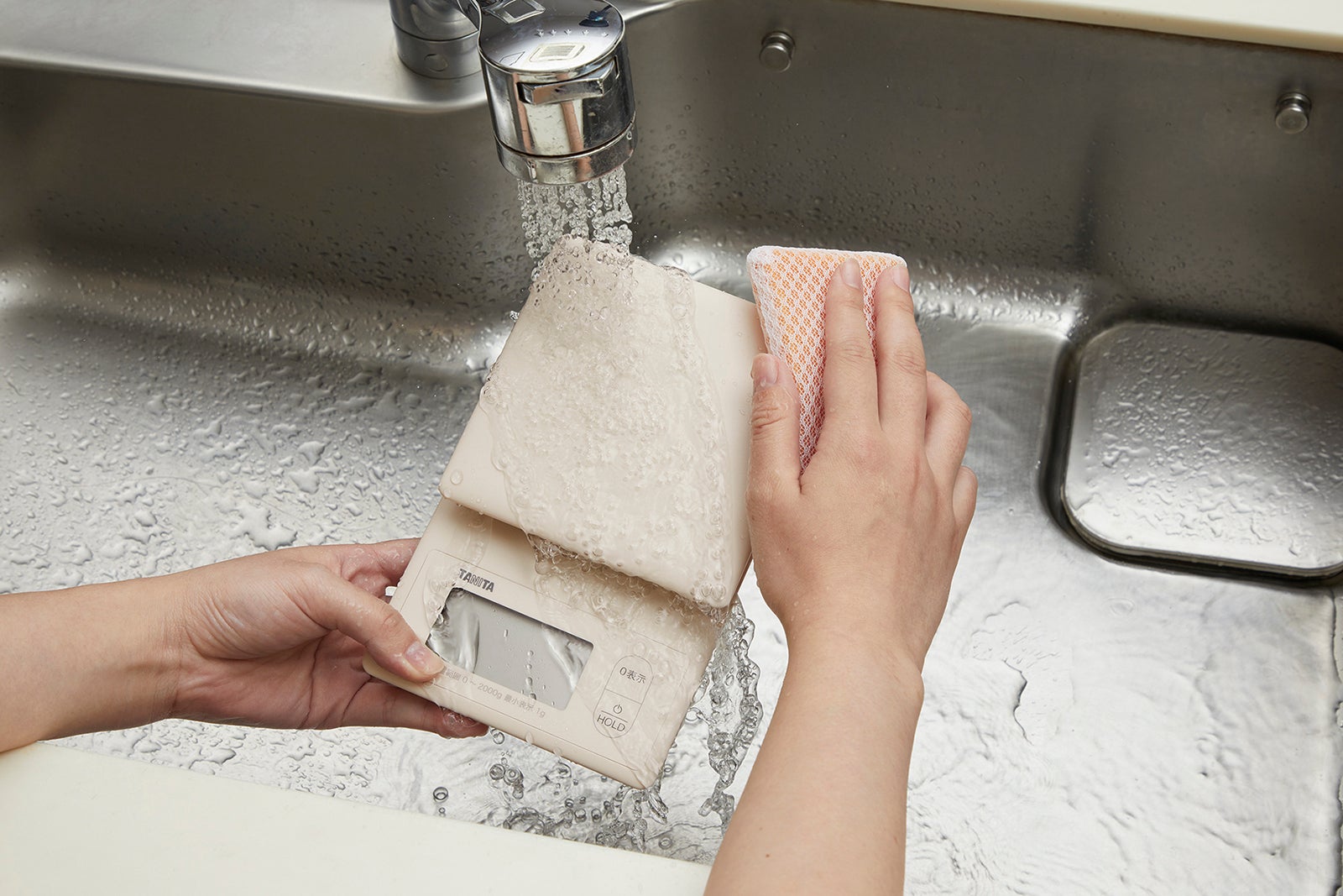 洗えるクッキングスケール KW-202 | タニタオンラインショップ