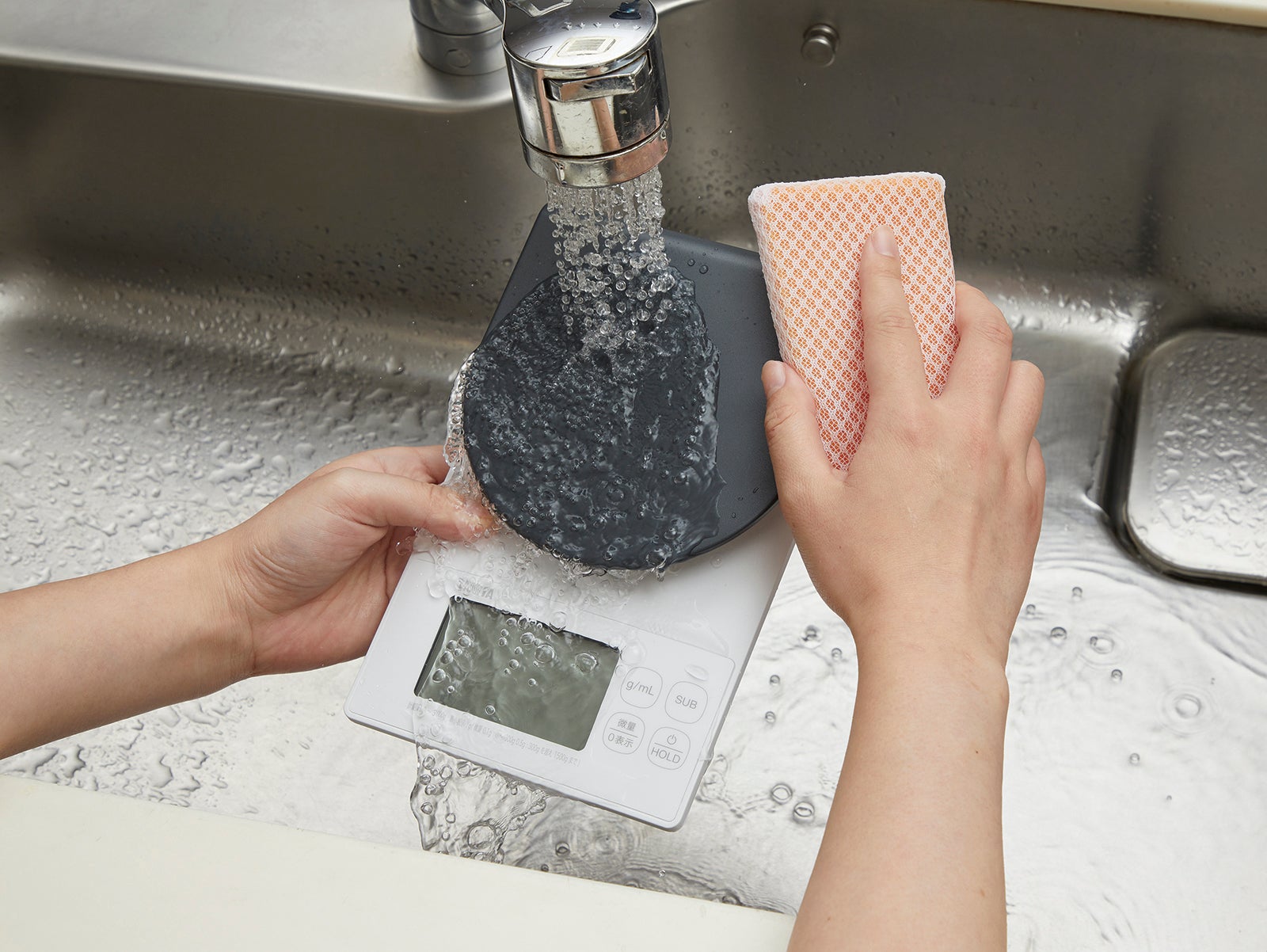 洗えるクッキングスケール KW-323 | タニタオンラインショップ