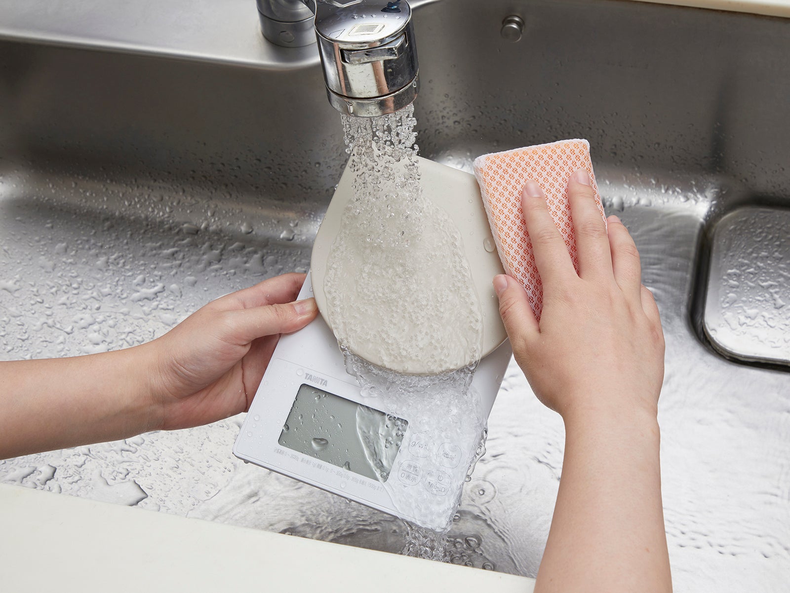 洗えるクッキングスケール KW-P31 | タニタオンラインショップ