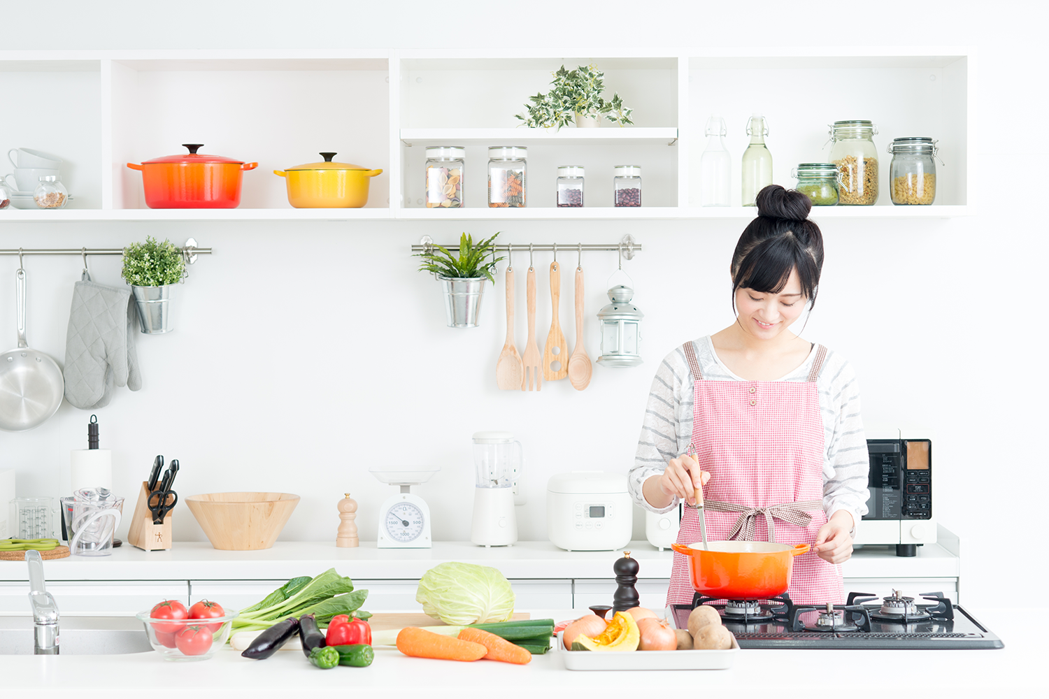 調理している画像