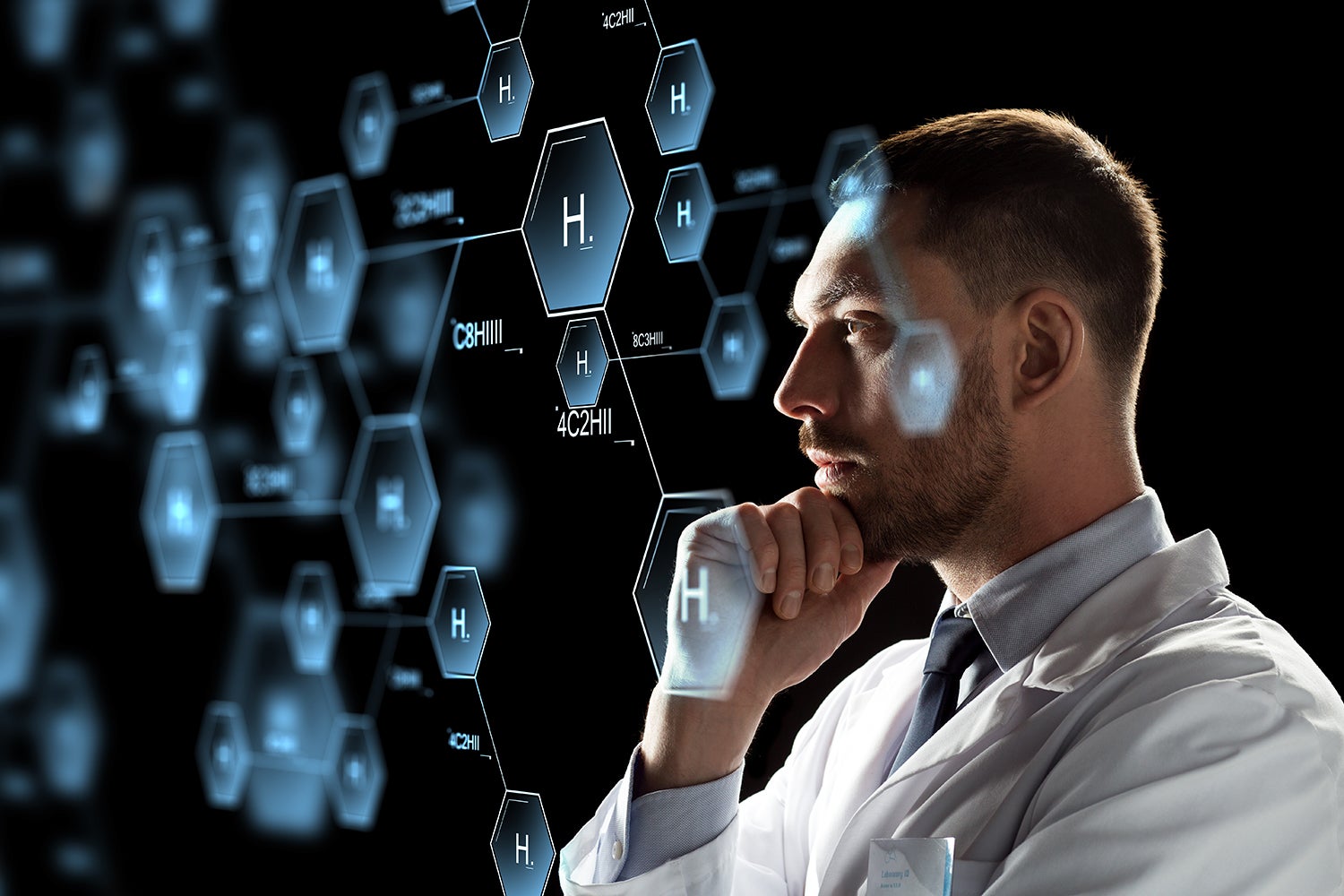 考えている人の画像