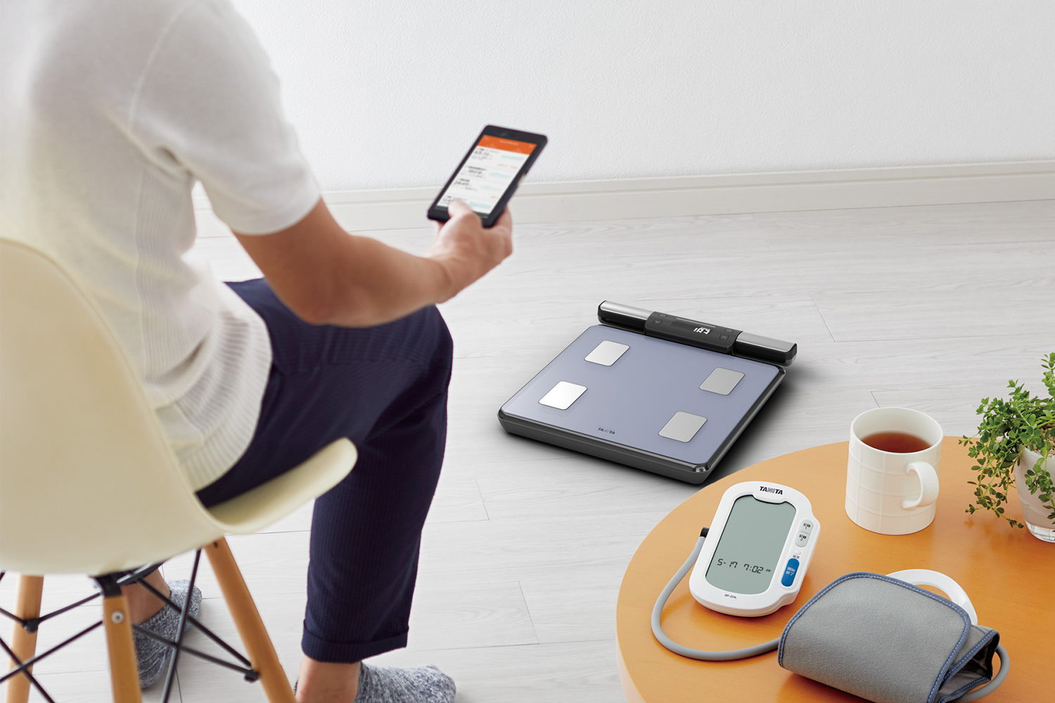 アプリを確認している画像