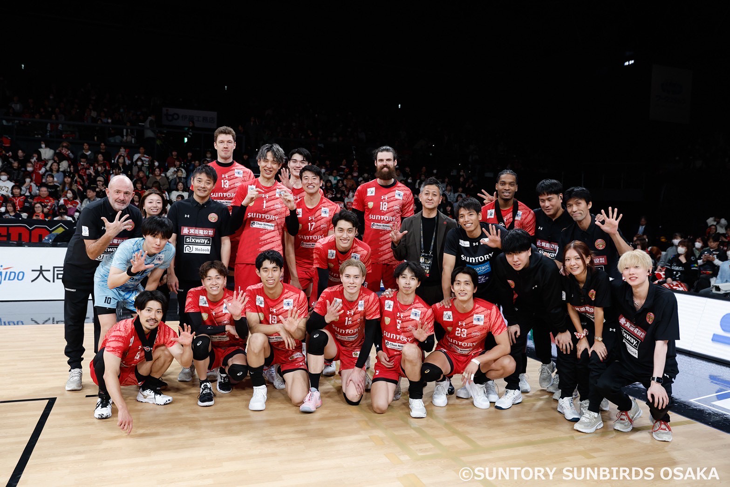 サントリーサンバーズ大阪の集合写真